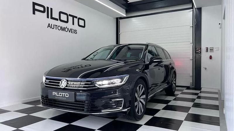 Preto Usado 2017 VW Passat GTE Carrinha | € 15.990 (Preço justo) - Imagem 1/4