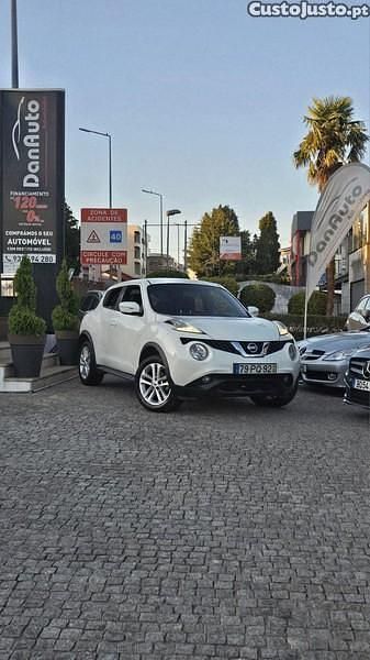 Branco Usado 2015 Nissan Juke N-Connecta SUV | € 11.895 (Preço justo) - Imagem 1/1
