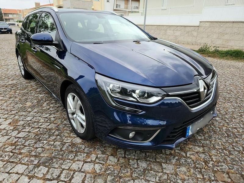 Usado 2018 Renault Mégane IV Zen Sedan | € 8.500 (Preço justo) - Imagem 1/4