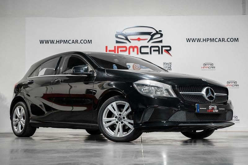 Preto Usado 2017 Mercedes A160 Urban | € 16.900 (Preço justo) - Imagem 1/4