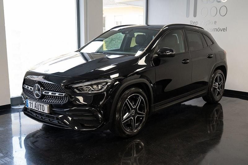 Preto Usado 2022 Mercedes GLA180 AMG line SUV | € 39.900 (Bom preço) - Imagem 1/4