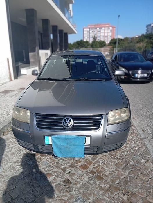 Usado 2001 VW Passat Sedan | € 3.300 (Preço justo) - Imagem 1/4