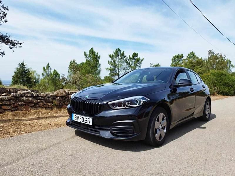 Preto Usado 2022 BMW 116 Citadino | € 21.500 (Bom preço) - Imagem 1/4