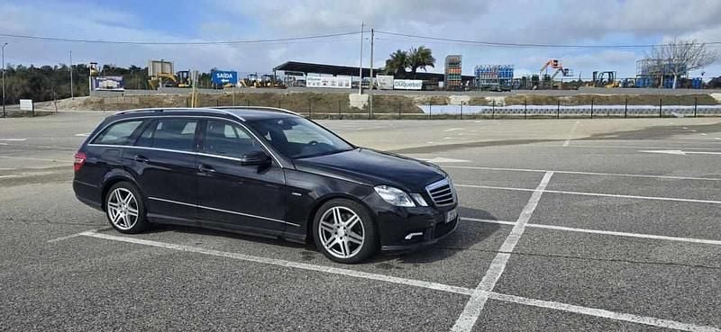 Preto Usado 2011 Mercedes E250 Carrinha | € 9.000 (Preço justo) - Imagem 1/4