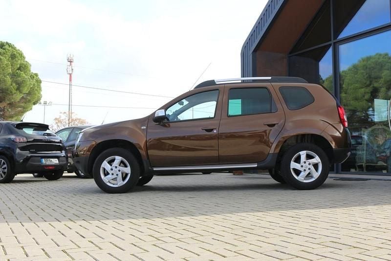 Usado Dacia Duster Comfort 110 HP (80 kW) 2011 Castanho SUV