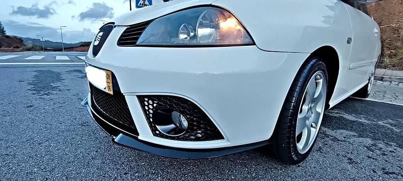 Usado Seat Ibiza Sport 80 HP (58 kW) 2008 Branco Citadino