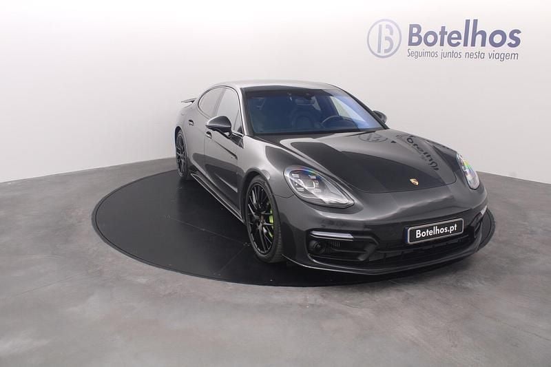 Cinza Usado 2017 Porsche Panamera Turbo S Sedan | € 89.900 - Imagem 1/4