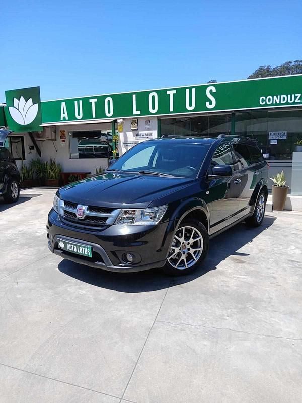 Preto Usado 2014 Fiat Freemont Black Code SUV | € 13.470 (Preço justo) - Imagem 1/4