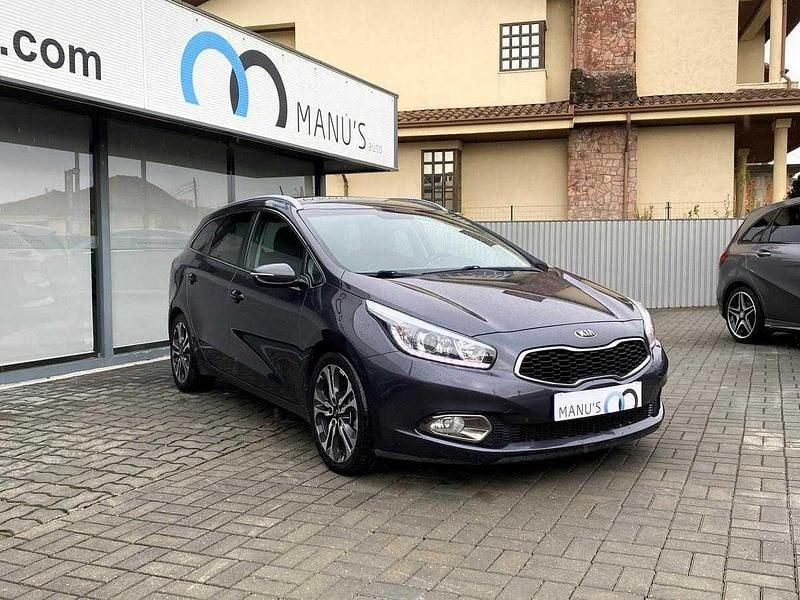 Usado Kia Ceed Sportswagon Sport 128 HP (94 kW) 2013 Cinzento Carrinha