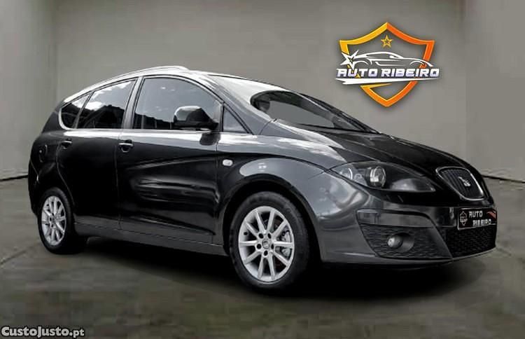 Cinza Usado 2010 Seat Altea XL Style Monovolume | € 7.280 (Preço justo) - Imagem 1/1