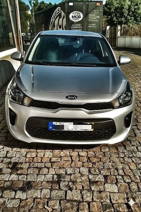 Usado 2017 Kia Rio Sedan | € 9.750 (Preço elevado) - Imagem 1/4