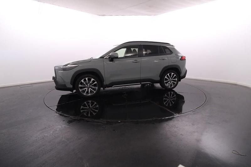 Verde Usado 2022 Toyota Corolla Cross Comfort SUV | € 37.450 - Imagem 1/4