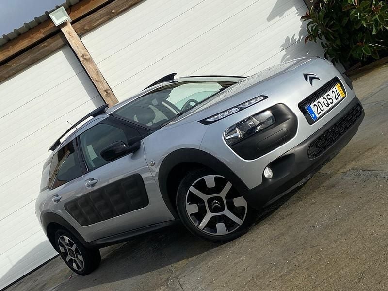 Usado Citroën C4 Feel 82 HP (60 kW) 2012 Cinza