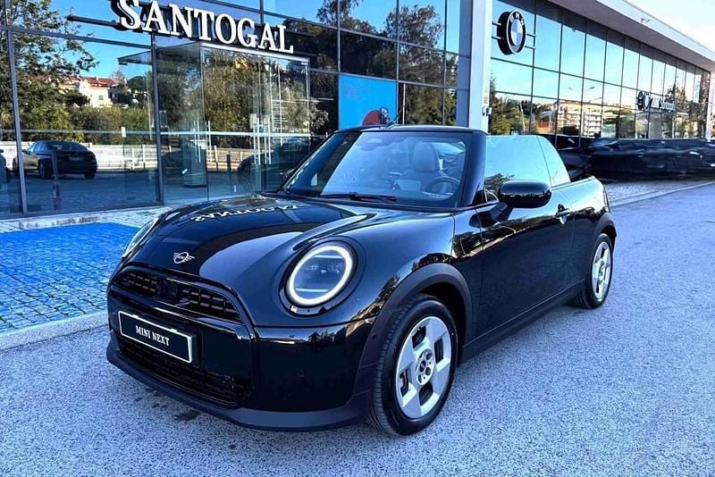Usado Mini Cooper Cabriolet Classic 163 HP (119 kW) 2025 Preto Cabrios