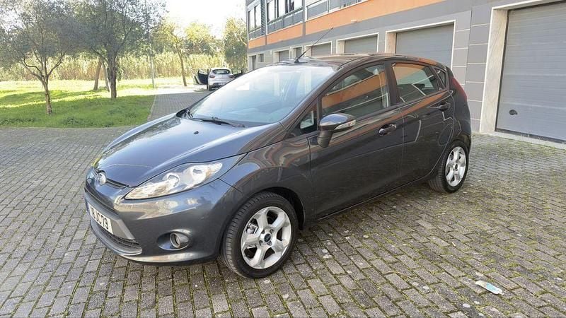 Usado Ford Fiesta 82 HP (60 kW) 2010 Citadino