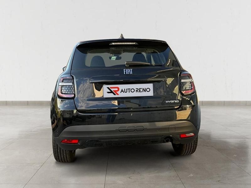 Usado Fiat 600 110 HP (80 kW) 2025 Preto SUV