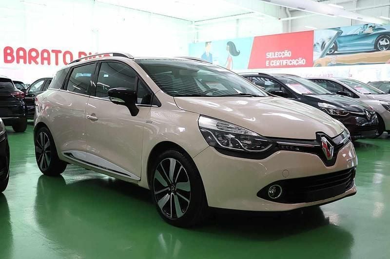 Castanhobeje Usado 2016 Renault Clio GrandTour Carrinha | € 13.799 (Caro) - Imagem 1/2