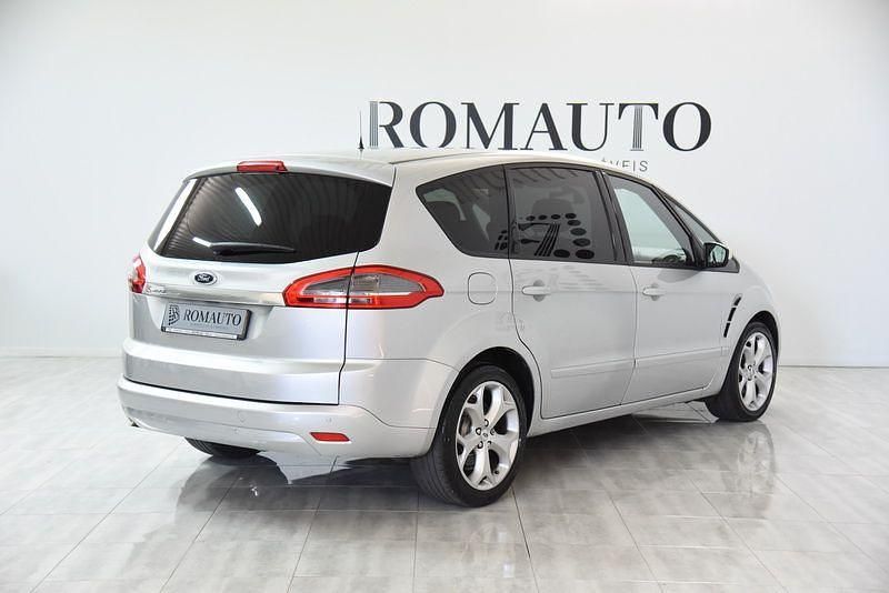 Usado Ford S-MAX S 163 HP (119 kW) 2012 Cinzento Monovolume
