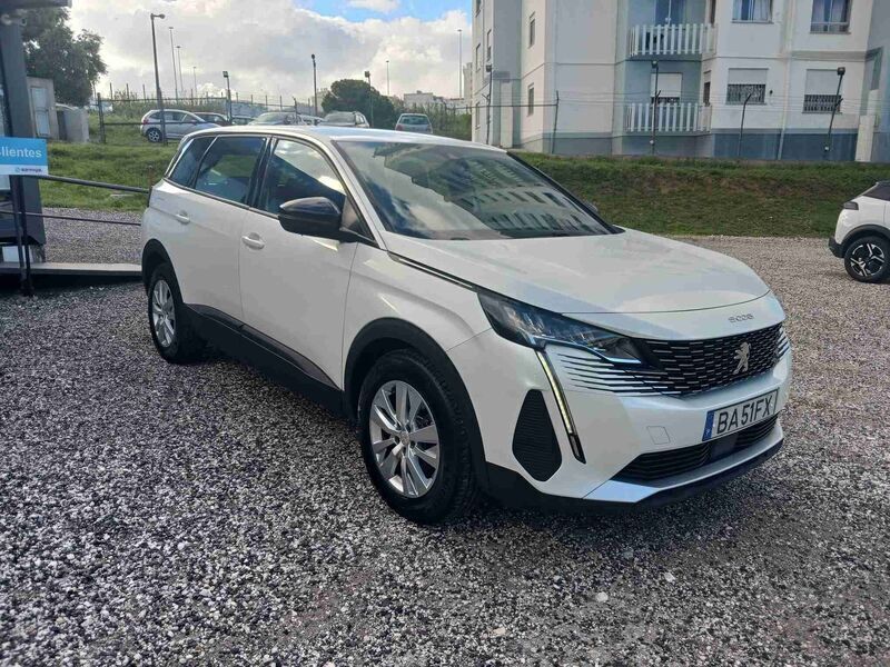 Branco Usado 2023 Peugeot 5008 Active Monovolume | € 26.990 (Preço justo) - Imagem 1/4