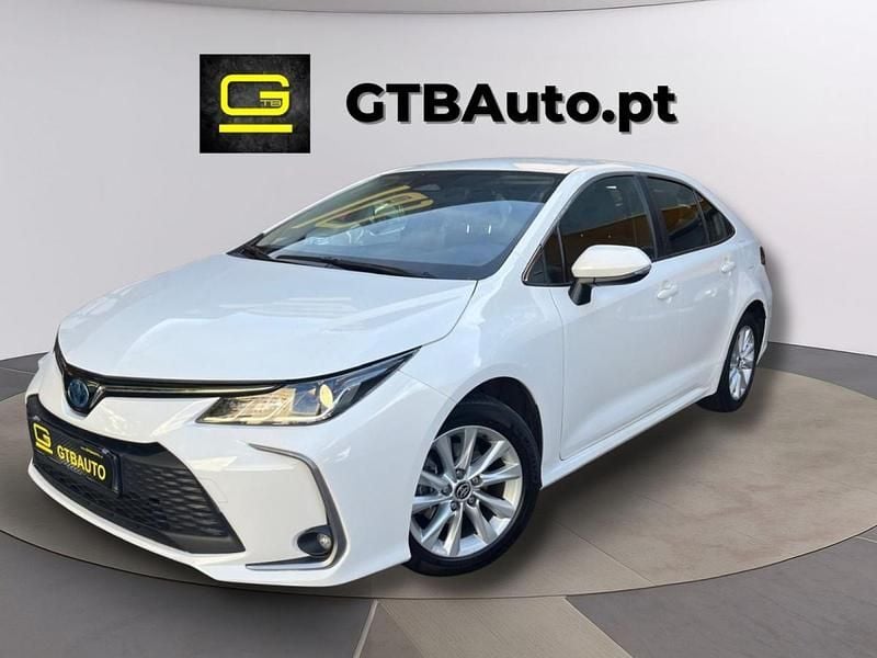 Branco Usado 2024 Toyota Corolla Sedan | € 29.990 (Caro) - Imagem 1/4