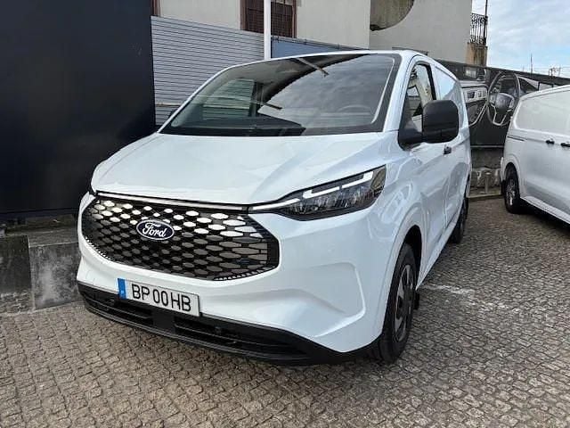 Branco Usado 2024 Ford Transit Trend Sedan | € 34.990 - Imagem 1/4