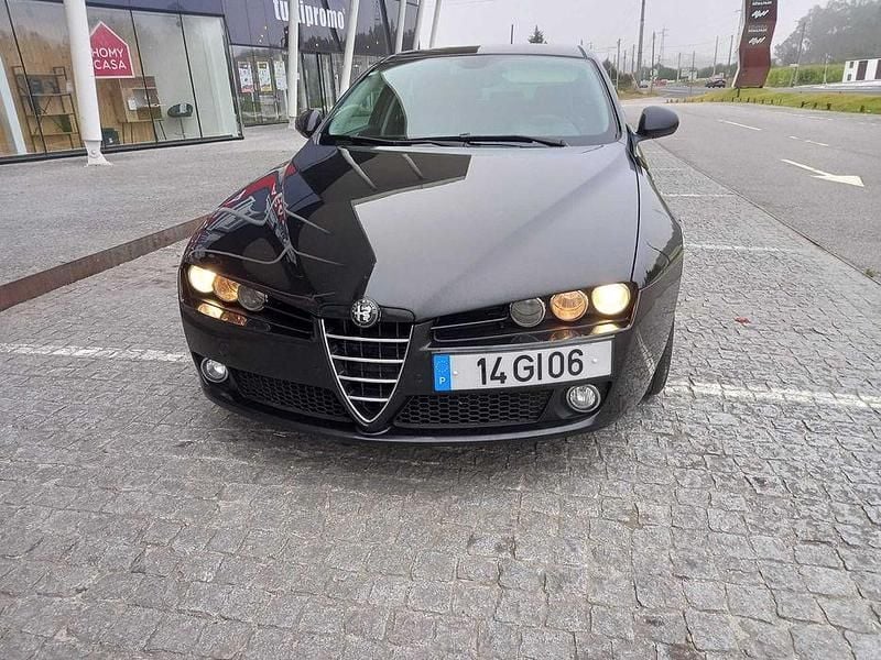 Usado 2008 Alfa Romeo 159 Sedan | € 9.000 (Caro) - Imagem 1/4
