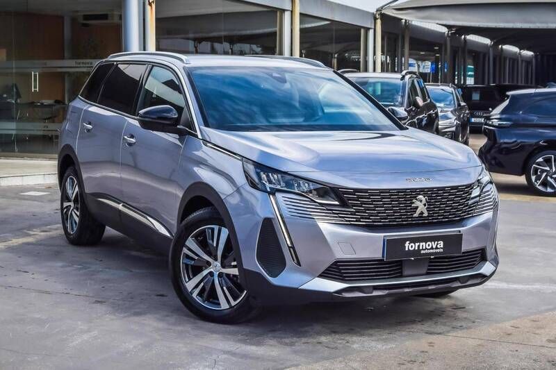 Cinza Usado 2024 Peugeot 5008 Allure Monovolume | € 35.900 (Preço justo) - Imagem 1/4
