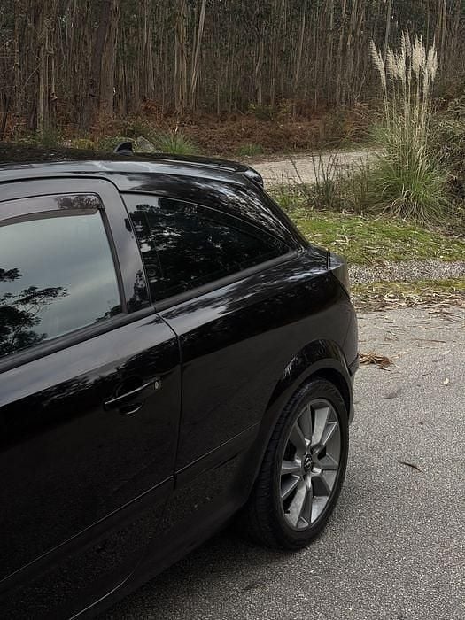 Usado Opel Astra GTC 156 HP (114 kW) 2006