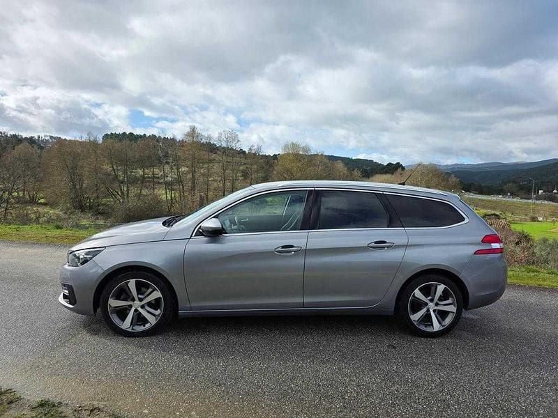 Usado Peugeot 308 SW 120 HP (88 kW) 2017 Cinzento Carrinha