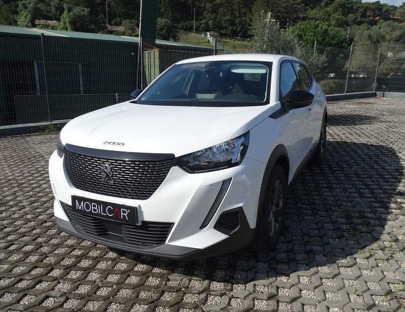 Usado Peugeot 2008 Active 110 HP (80 kW) 2022 Branco SUV