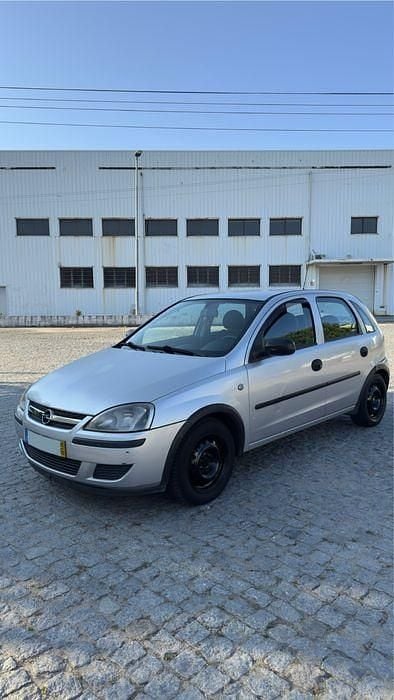 Usado 2005 Opel Corsa Sedan | € 1.750 (Bom preço) - Imagem 1/4