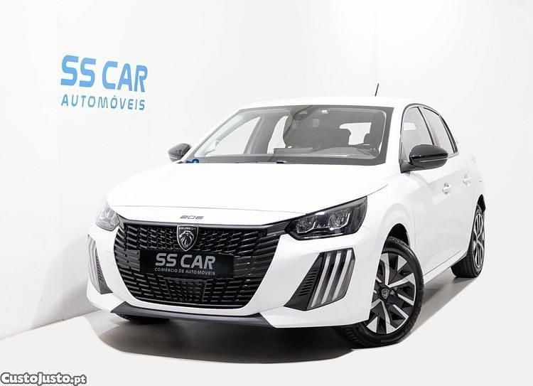 Branco Usado 2024 Peugeot e-208 Active Citadino | € 22.990 (Preço elevado) - Imagem 1/1
