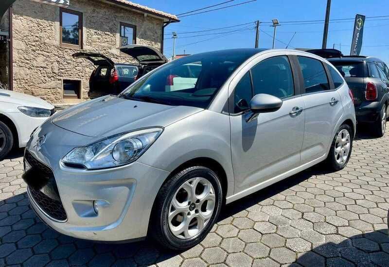 Cinza Usado 2011 Citroën C3 Seduction Citadino | € 7.490 (Preço justo) - Imagem 1/4