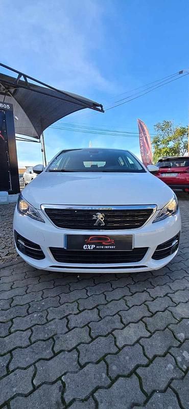 Usado Peugeot 308 110 HP (80 kW) 2018 Branco