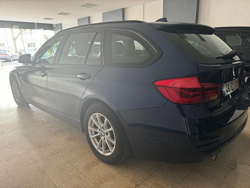 Usado BMW 318 Advantage 150 HP (110 kW) 2019 Azul Carrinha