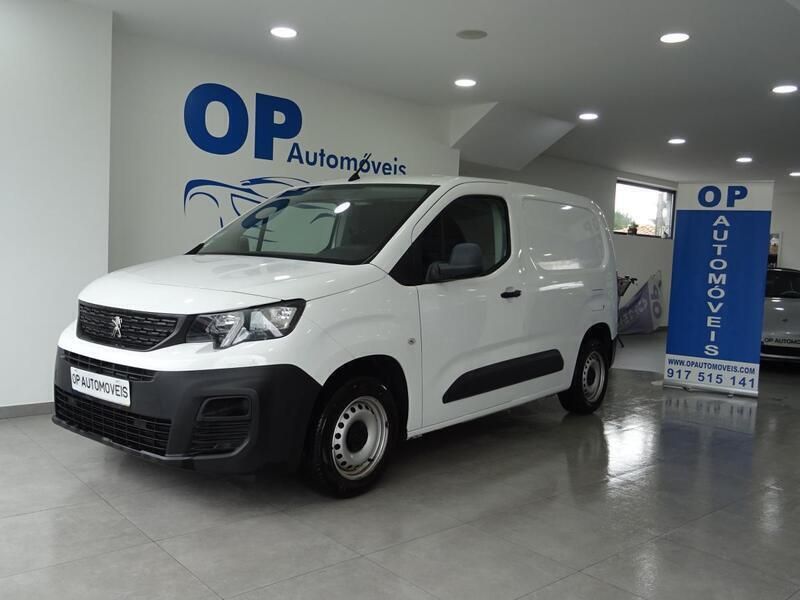 Branco Usado 2021 Peugeot Partner Monovolume | € 16.250 (Preço justo) - Imagem 1/4