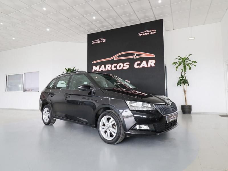 Cinza Usado 2022 Skoda Fabia Carrinha | € 14.900 (Preço justo) - Imagem 1/4