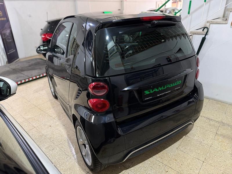 Usado Smart ForTwo Coupé Pulse 71 HP (52 kW) 2014 Preto Coupé