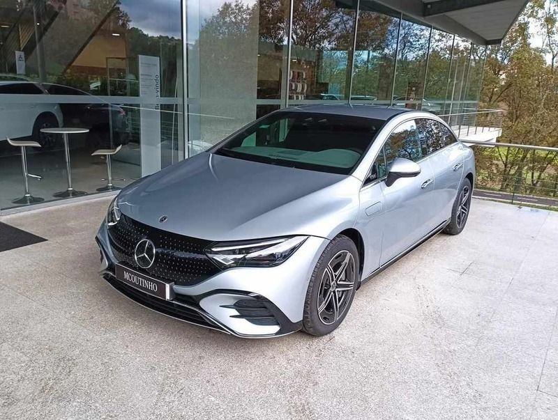 Cinzento Usado 2023 Mercedes EQE350 Sedan | € 79.500 - Imagem 1/4