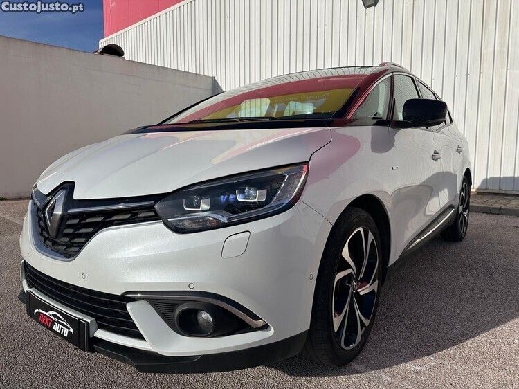 Branco Usado 2017 Renault Scénic IV Bose Edition Monovolume | € 22.900 - Imagem 1/1