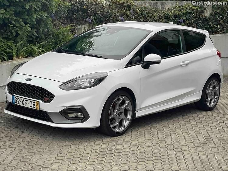 Branco Usado 2018 Ford Fiesta ST Citadino | € 20.900 (Preço justo) - Imagem 1/1