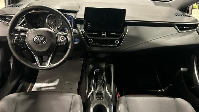 Usado Toyota Corolla Active 122 HP (89 kW) 2022 Cinza Sedan