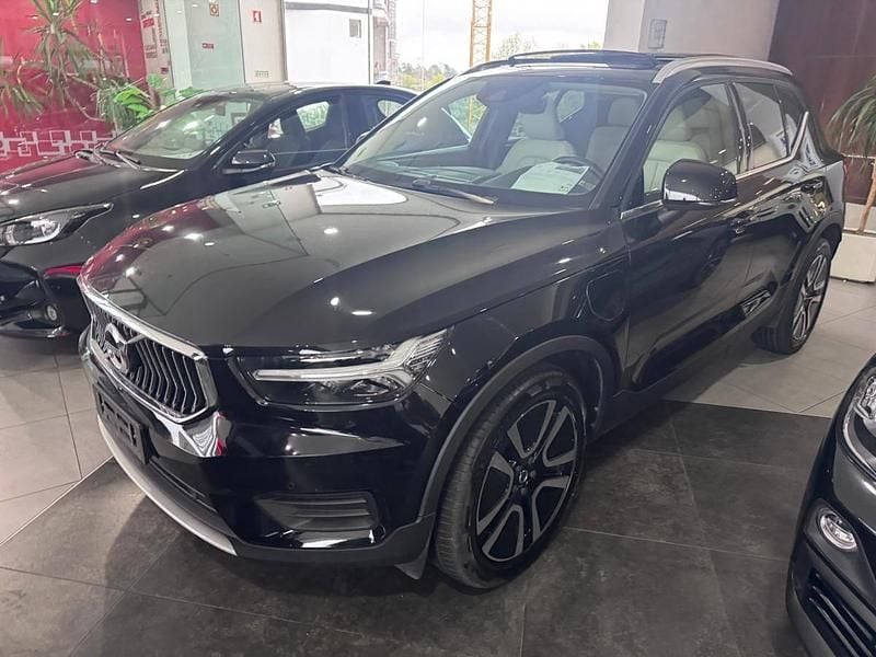 Preto Usado 2022 Volvo XC40 Inscription SUV | € 29.980 (Bom preço) - Imagem 1/4
