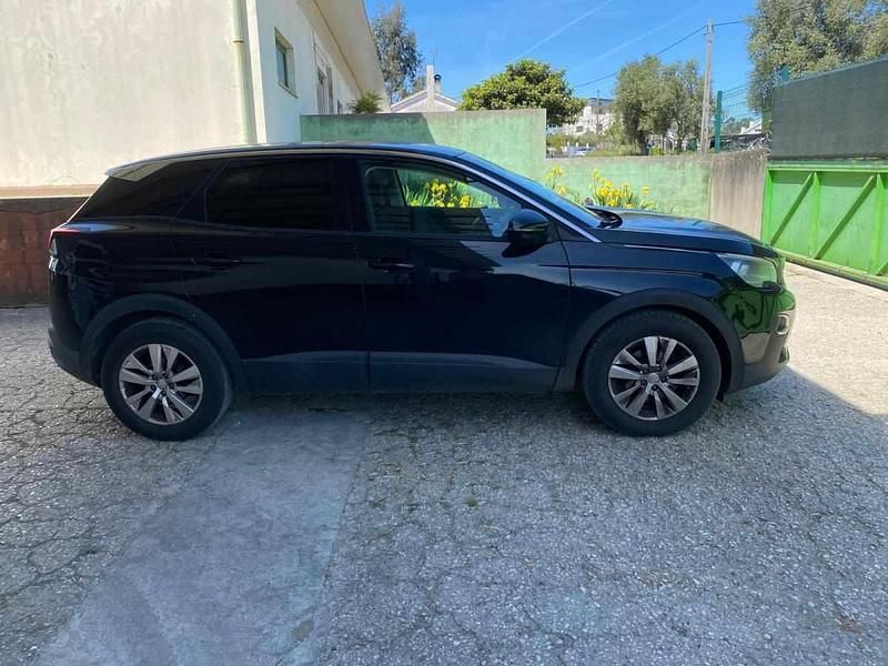 Usado Peugeot 3008 120 HP (88 kW) 2017 Preto SUV