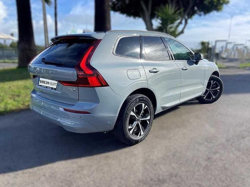 Usado Volvo XC60 349 HP (256 kW) 2026 Prateado SUV