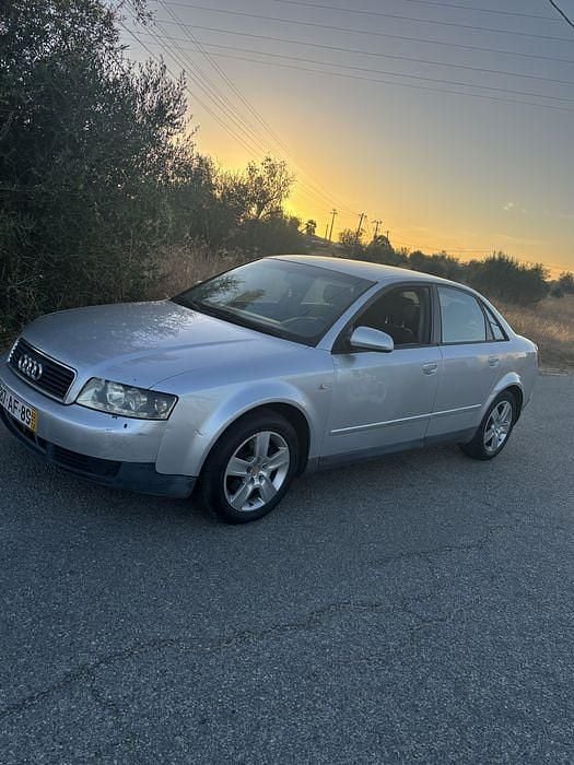 Usado 2002 Audi A4 Sedan | € 2.500 (Super Preço) - Imagem 1/4
