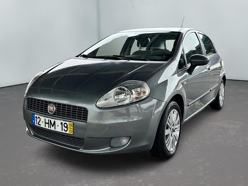 Cinza Usado 2009 Fiat Punto Evo Dynamic Citadino | € 4.900 - Imagem 1/4