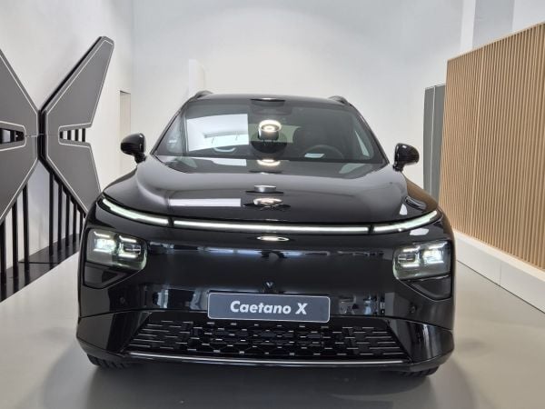 Preto Usado 2025 XPENG G9 SUV | € 70.000 - Imagem 1/4