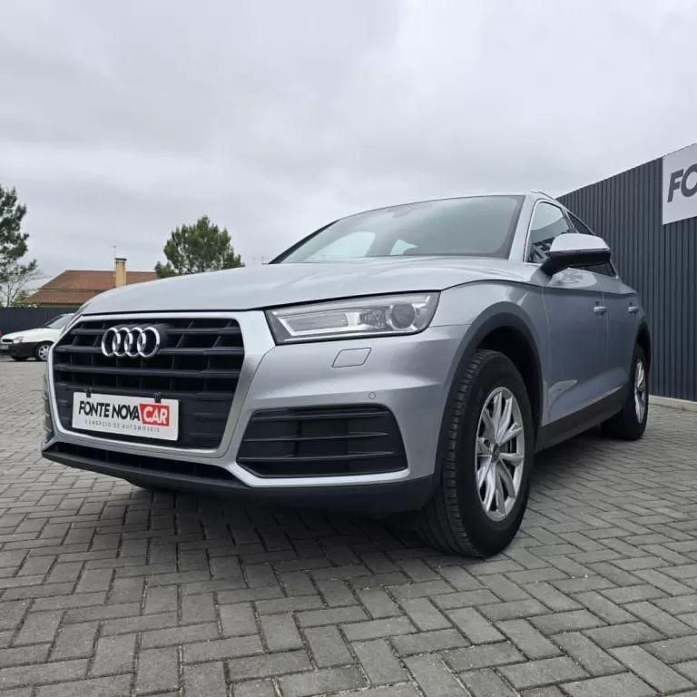 Cinza Usado 2019 Audi Q5 Design SUV | € 33.450 (Preço elevado) - Imagem 1/4