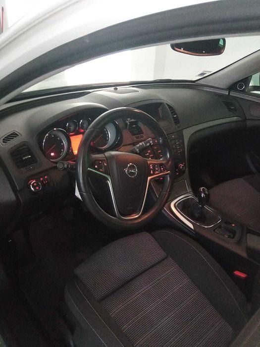 Usado Opel Insignia 130 HP (95 kW) 2013